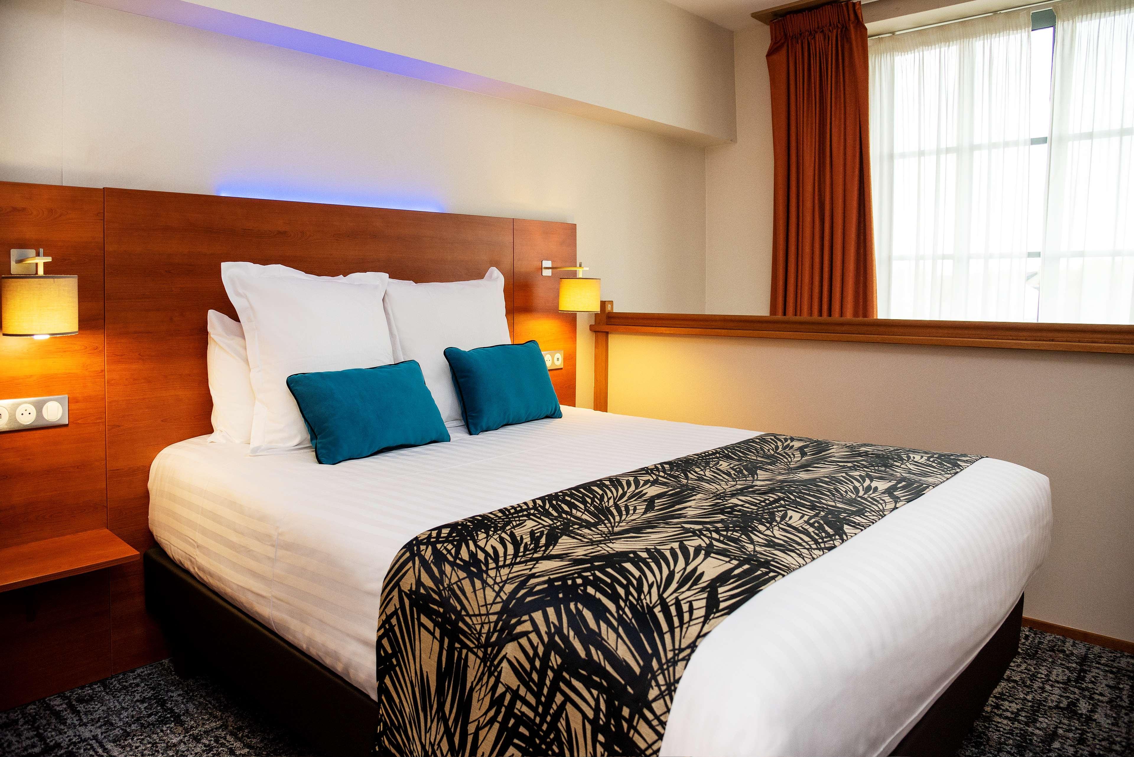 Best Western Plus Hotel Colbert Châteauroux Exteriör bild