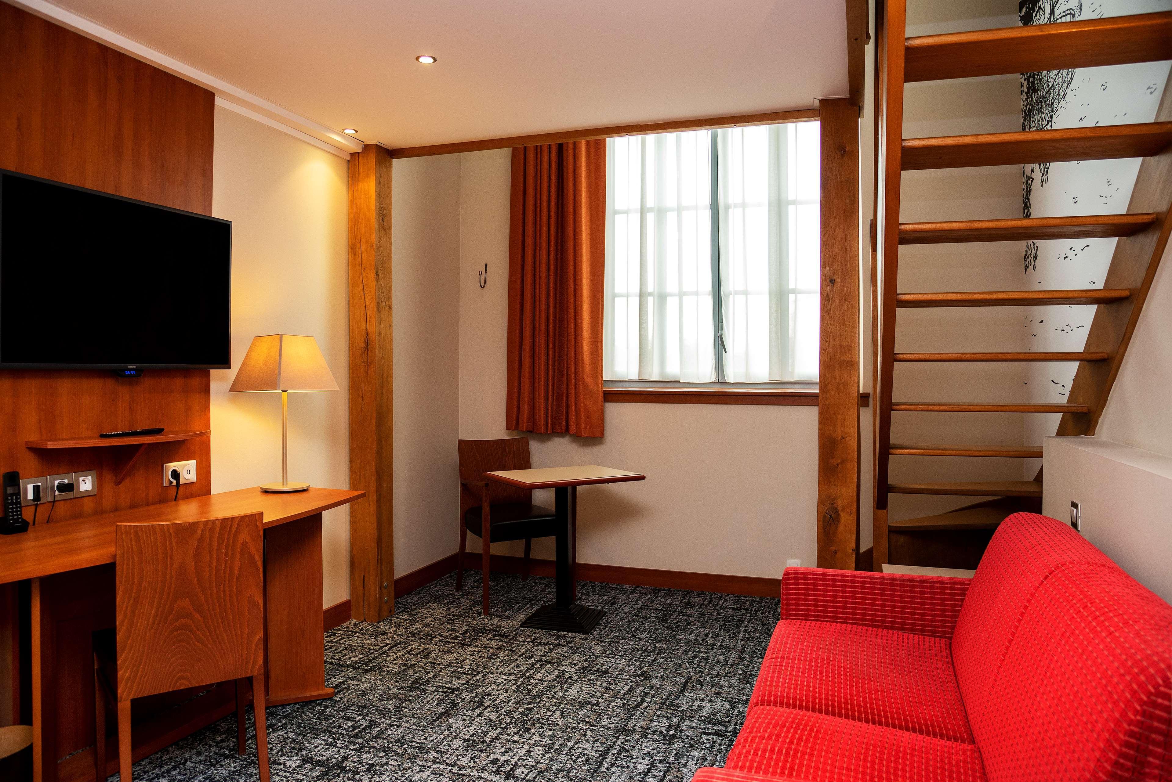 Best Western Plus Hotel Colbert Châteauroux Exteriör bild