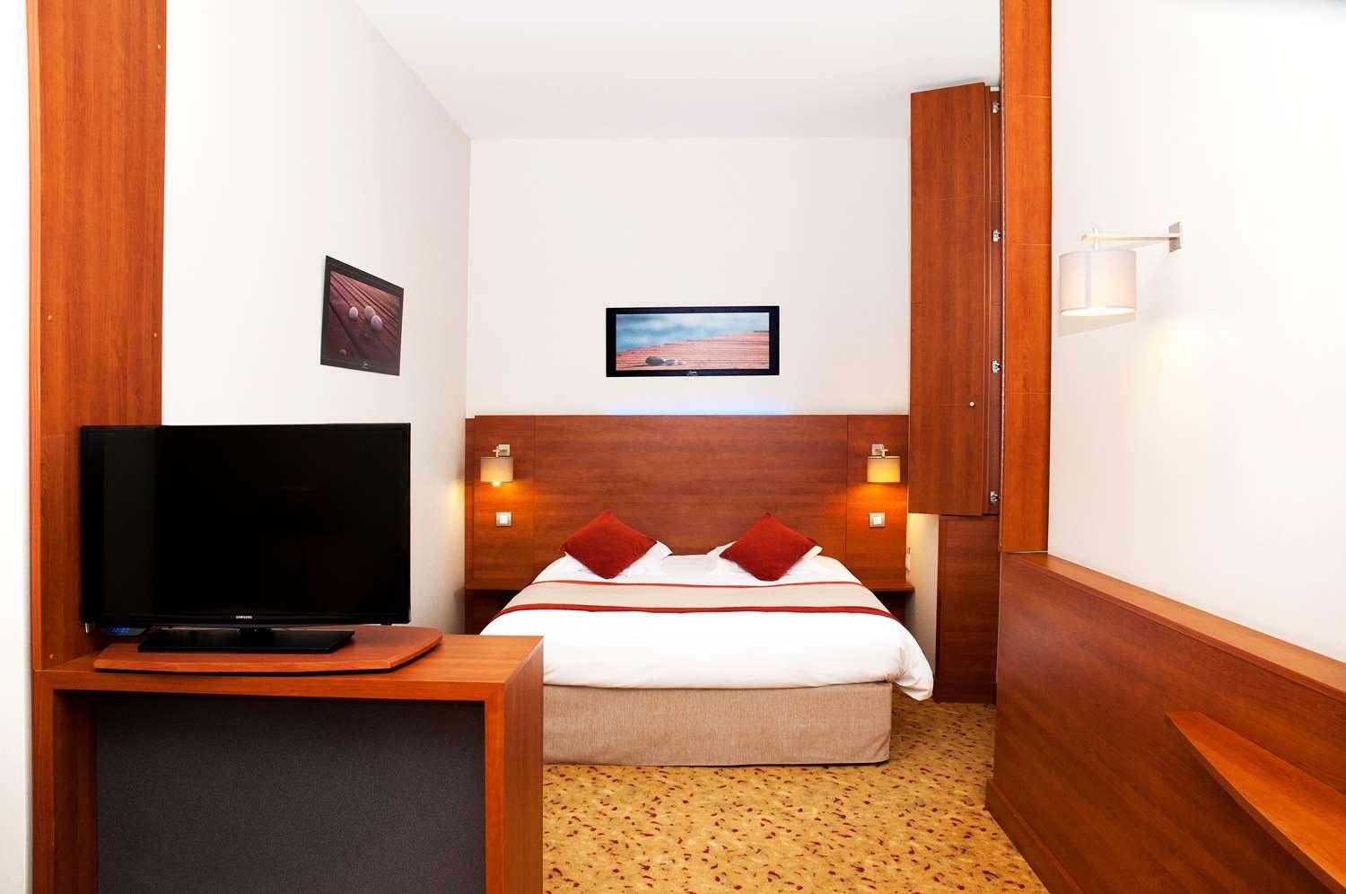 Best Western Plus Hotel Colbert Châteauroux Exteriör bild