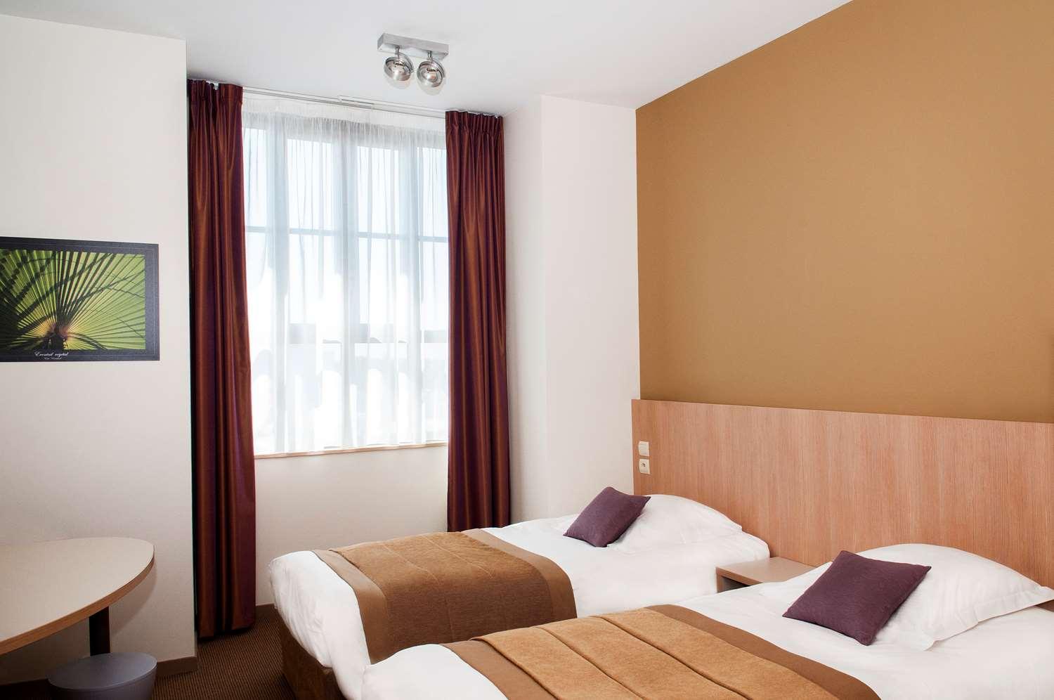 Best Western Plus Hotel Colbert Châteauroux Exteriör bild